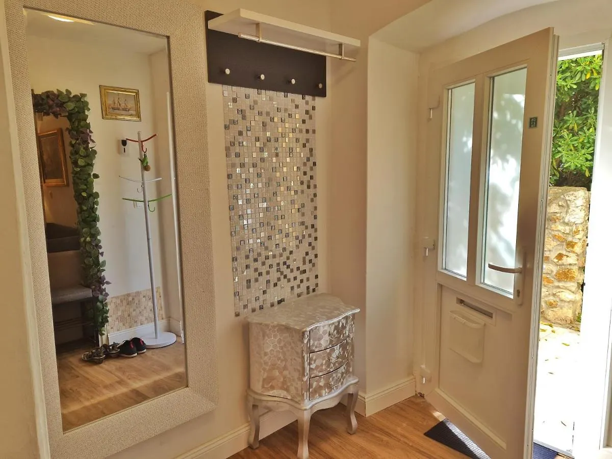 Holiday Place Veli Dvor - Vacation House With Private Garden In Old Town Punat Holiday home